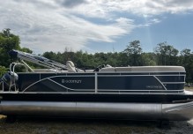 2027 Godfrey SW2086CSE - Pacific / Moonstone